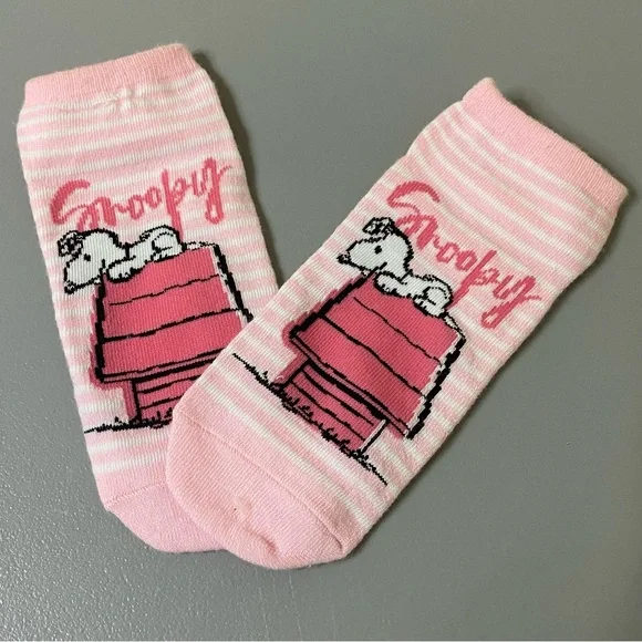 Snoopy Valentine's Day Cards and Socks Set - Picture 6 of 7